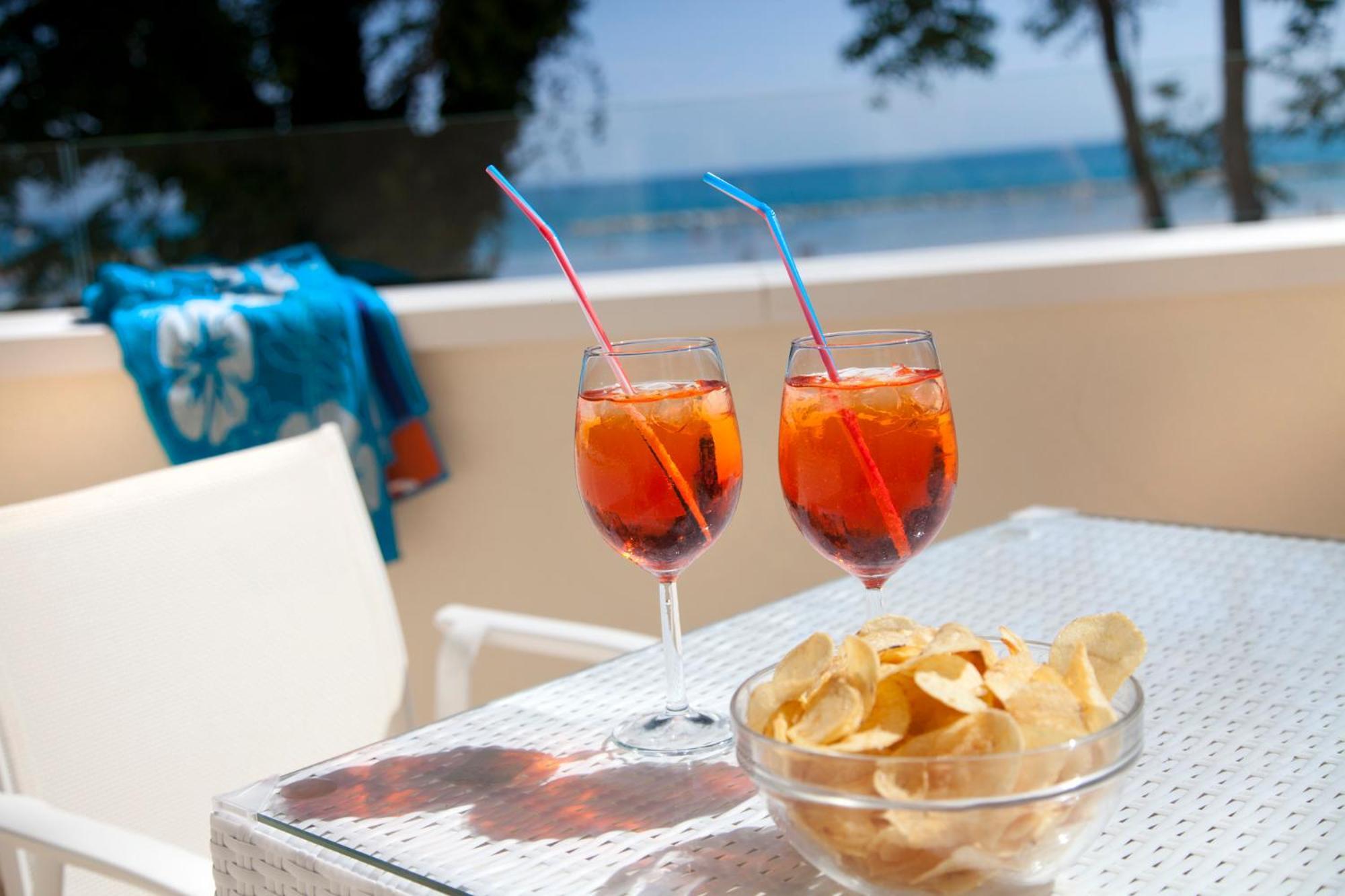 Marina Beach Suite Hotel 里米尼 外观 照片