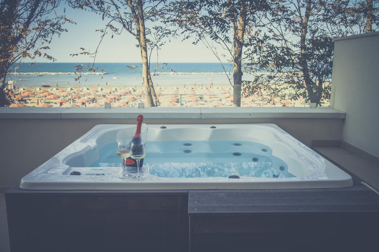 Marina Beach Suite Hotel 里米尼 外观 照片